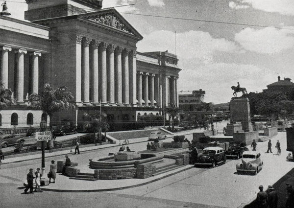 King George Square and City Hall, circa 1945.